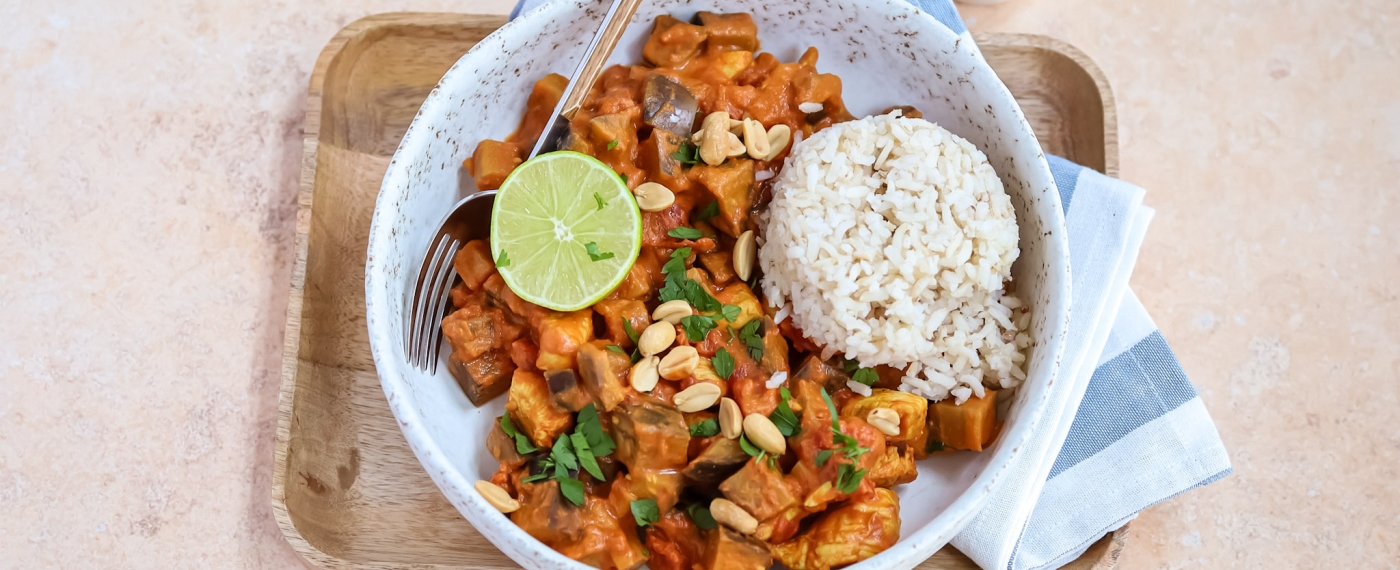 Aubergine curry met kip & bloemkoolrijst